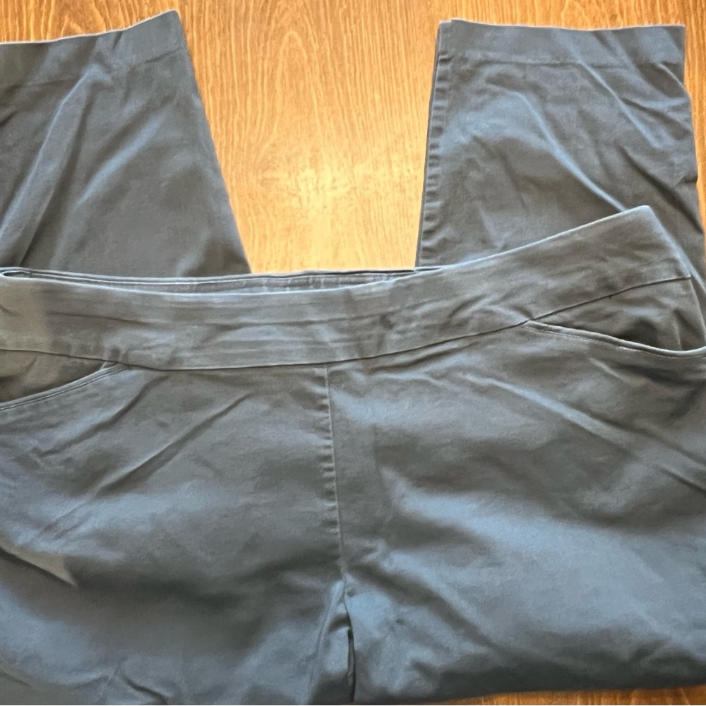 Lot of 2 Croft & Barrow Stretch Pants - Size 22W Short - 1 Tan and 1 Black pair